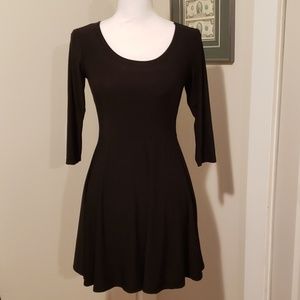 3/4 sleeve black dress